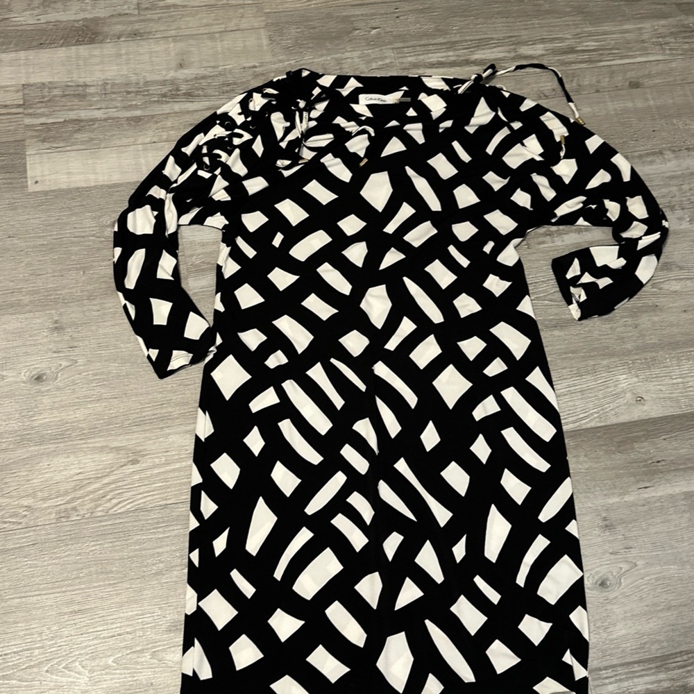 Calvin Klein Lace Up Shoulder Dress in size 4